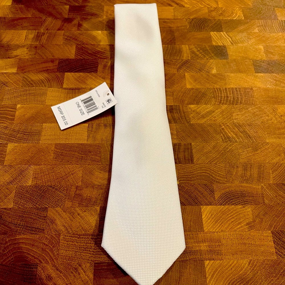 Men’s Perry Ellis Tie